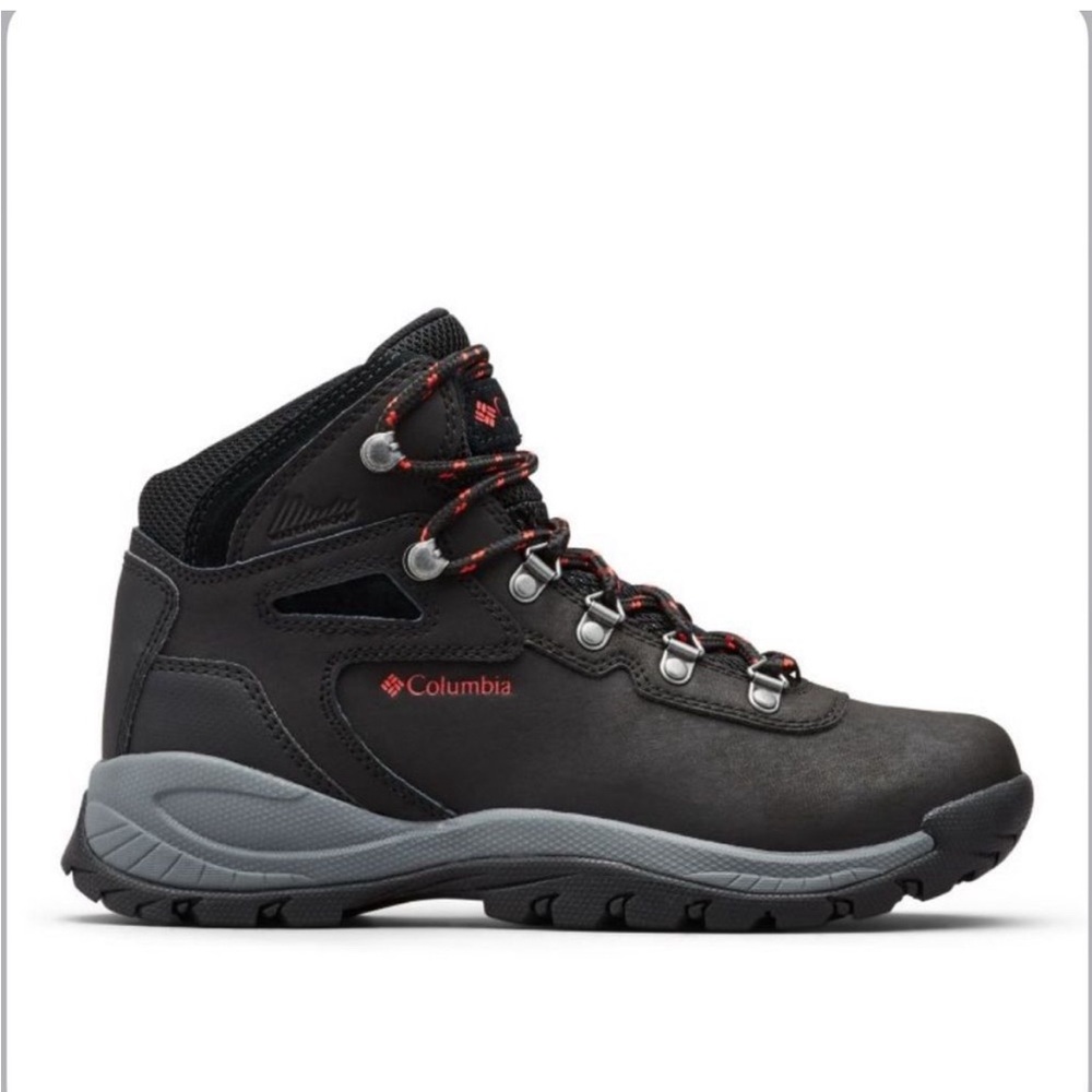 Columbia Newton Ridge Plus Waterproof Hiking Boot Women's